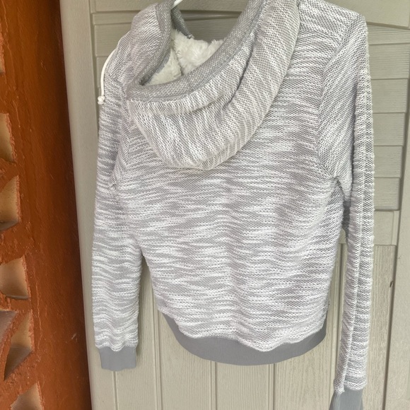 Plush lined Hollister zip up - Picture 2 of 3